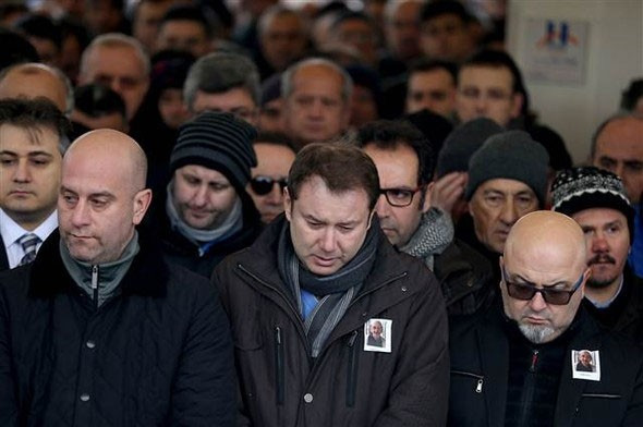 Ayberk Atilla'nın son sahnesinde gözyaşları sel oldu - Resim: 2