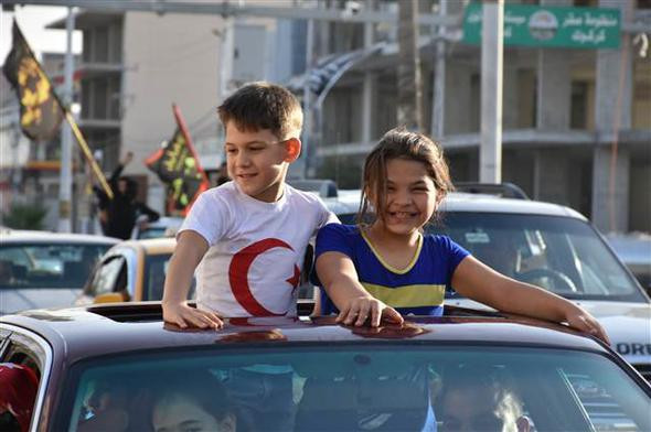  Kerkük'de Türk bayraklı sevinç gösterileri - Resim: 3