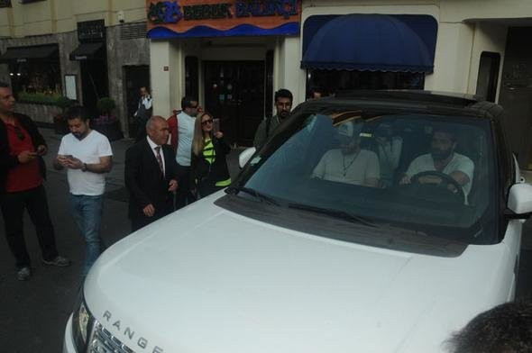 Kıvanç Tatlıtuğ'un eşi Başak Dizer'de dikkat çeken detay!  - Resim: 4