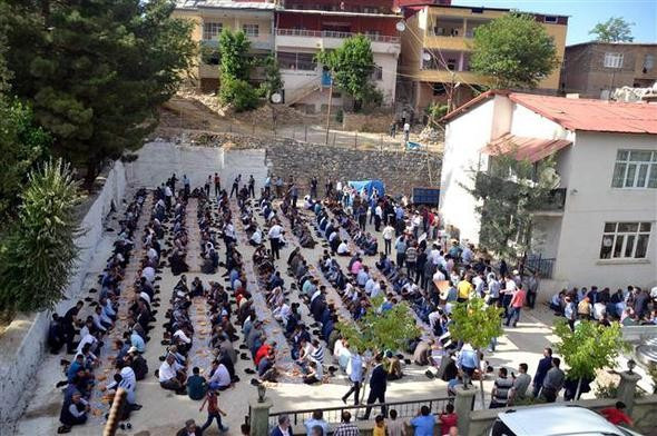 Böyle düğün görülmedi geline 100 bin TL altın takıldı! - Resim: 3