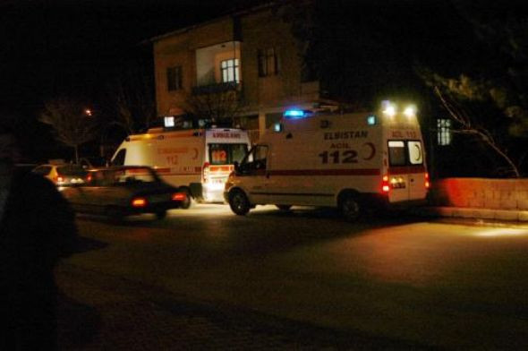 Sivil araç askerlere çarptı! - Resim: 3