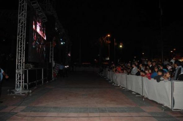 Ünlü popçu Hadise'den nefes kesen şov! - Resim: 4