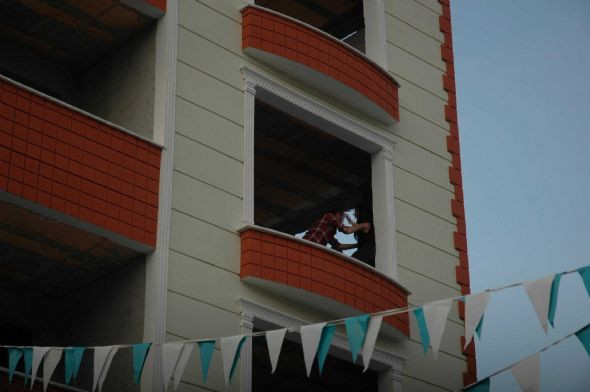 Ayrıldığı sevgilisi onu böyle kurtardı! - Resim: 2