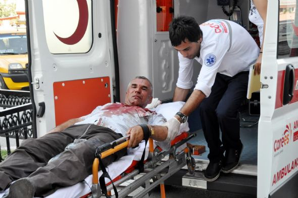 Antalya'da taşlı sopalı 'Beytüşşebap' kavgası - Resim: 1