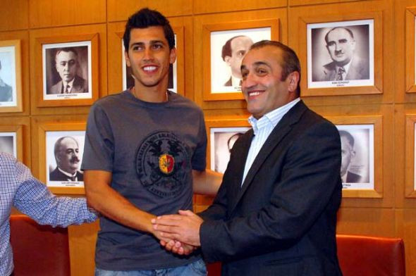 Cimbom Trabzon'un yıldızını kaptı - Resim: 2