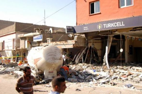 Fereni boşalan kamyon dehşet saçtı - Resim: 2