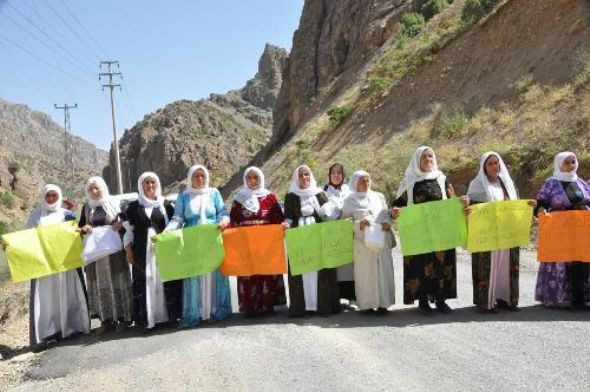 Canlı kalkanlar sınırda - Resim: 1