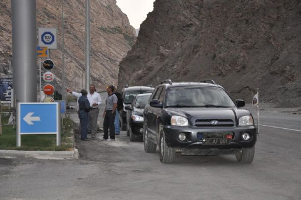 'Canlı kalkanlar' sınırda - Resim: 1