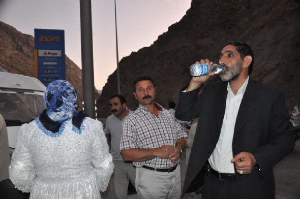 'Canlı kalkanlar' sınırda - Resim: 2