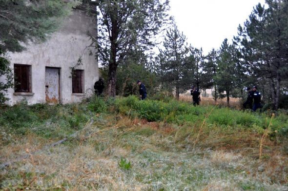 Parktaki çocuk cesedi tüyler ürpertti - Resim: 4