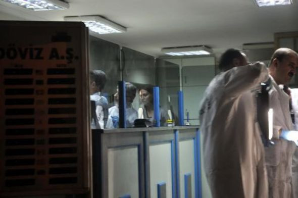 Döviz bürosunda dehşet saçtı - Resim: 2