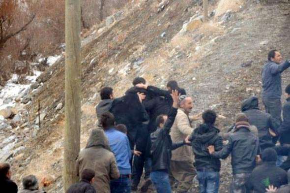 Uludere kaymakamına saldırı - Resim: 2