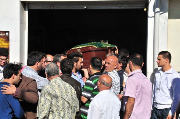 Hastaneden eşinin cenazesine - Resim: 3