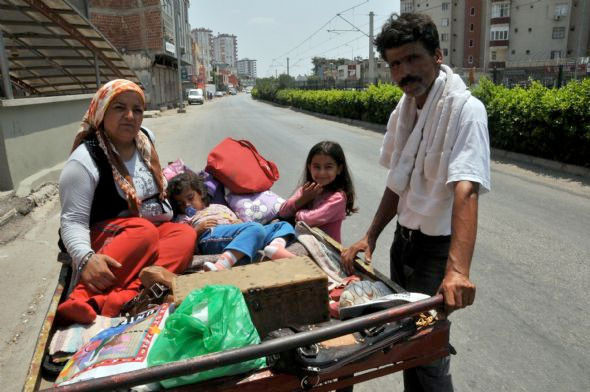 Hayatları bu seyyar el arabasına bağlı - Resim: 2