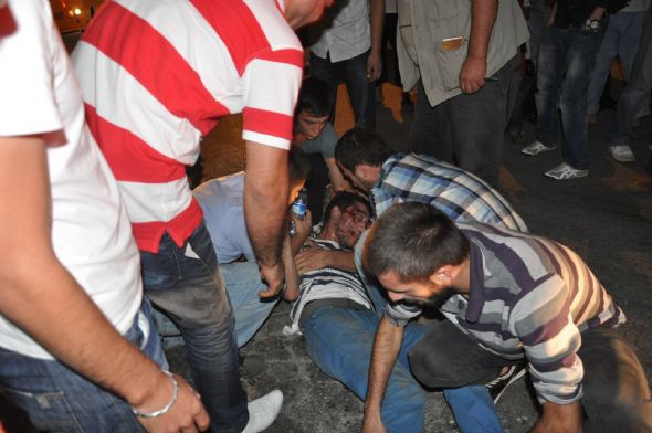 Yardım beklerken üstünden otomobil geçti - Resim: 4