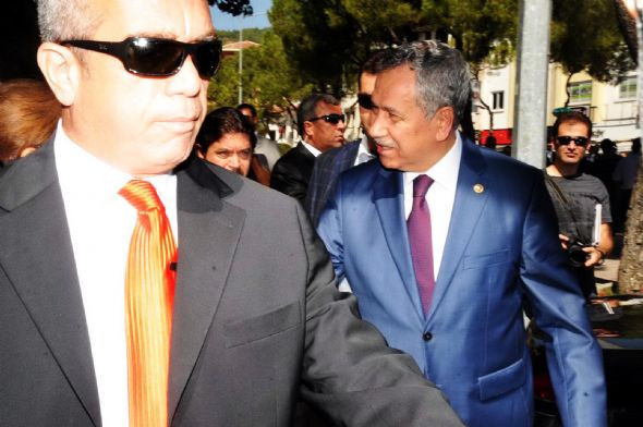 Arınç'a protestocu şoku! - Resim: 4