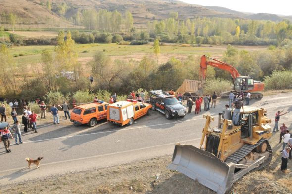 Katliam gibi kaza! 12 ölü  - Resim: 1