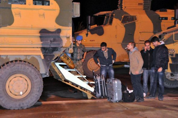 Şehitlerimiz son yolculuğunda! - Resim: 2