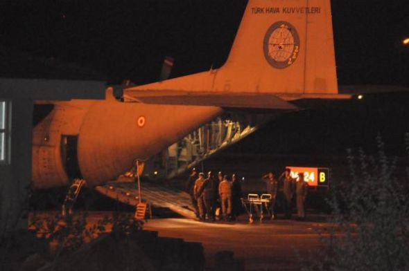 Şehitlerimiz son yolculuğunda! - Resim: 4