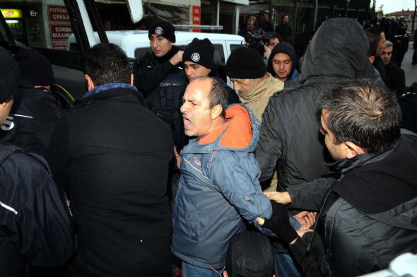 Okmeydanı Hastanesi karıştı - Resim: 1