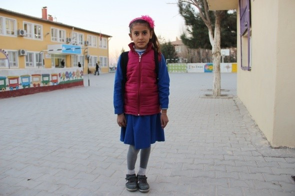 O şehidin yırtık çoraplı çocukları artık okula gidiyor! - Resim: 3