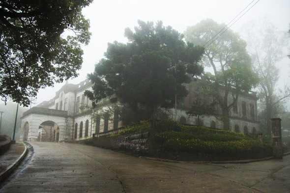 Buralara gitmek cesaret ister çatı yapıldığı anda çöküyor! - Resim: 4