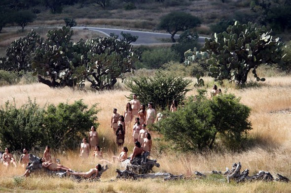 Donald Trump'a karşı çırılçıplak meydana çıkıp... - Resim: 3