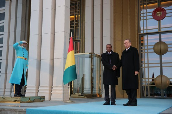 Cumhurbaşkanlığı nöbetçi polislerinin yeni kıyafetlerine bakın! - Resim: 2