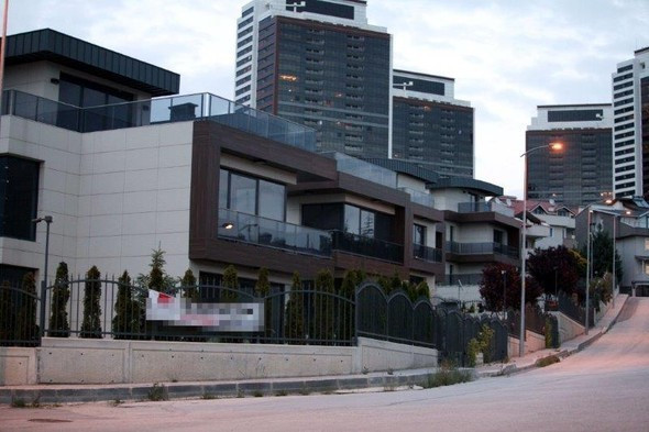 Davutoğlu bakın kime komşu oluyor! İşte oturacağı yeni ev - Resim: 4