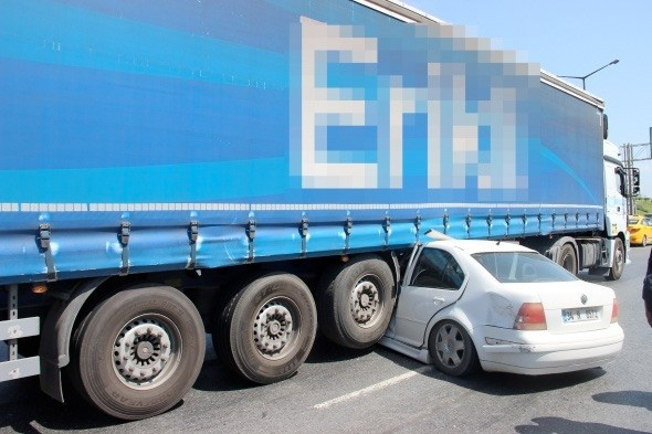 Kağıthane TEM'de inanılmaz kaza - Resim: 1