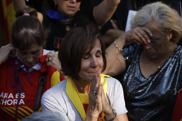 Katalonya bağımsızlığın ilanını kutluyor! Sokaklarda coşku... - Resim: 3