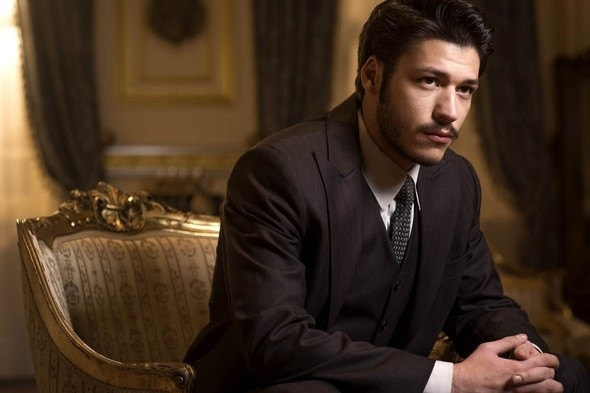 Herkes merakla bu diziyi bekliyor Çukur'un oyuncularına bakın - Resim: 4