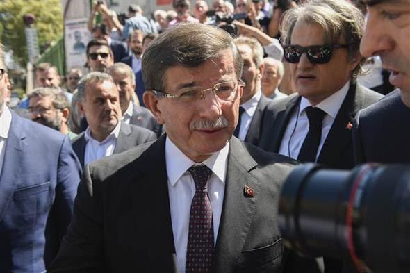 Şerif Mardin'in cenazesi Davutoğlu tabutuna omuz verdi - Resim: 3