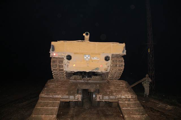 Sınıra tank sevkıyatı devam ediyor! - Resim: 1