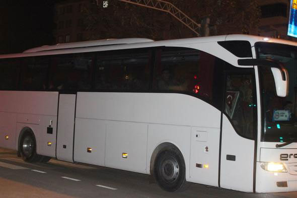 Suriye'ye dev sevkiyat TIRların ucu bucağı görünmedi... - Resim: 3