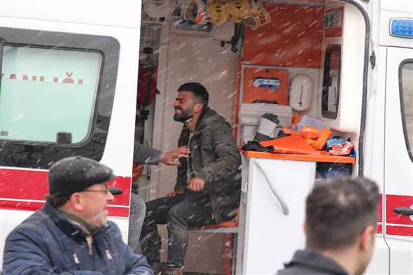 İstanbul'da Bağcılar'da feci kaza! Yaralılar var - Resim: 4