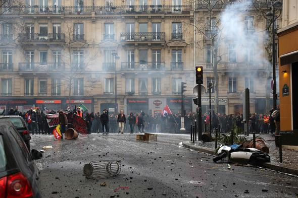 Fransa'da öğrencilerden grevlere destek - Resim: 3