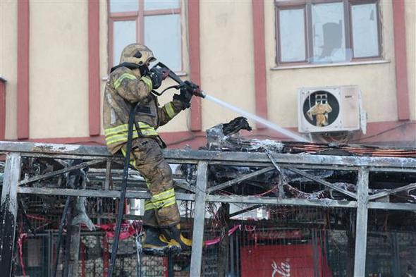 İstanbul'da faciadan dönüldü! Halk otobüsünün içinden çıkan şeye bak - Resim: 3