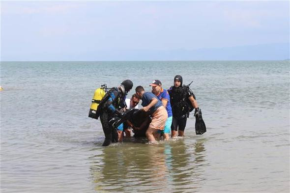 İznik Gölü'nde dehşet! Gözlerine inanamadılar - Resim: 4