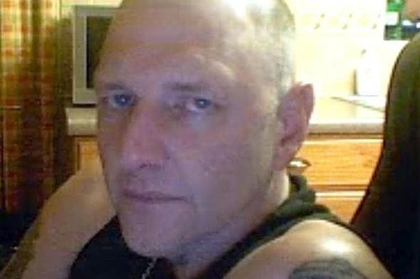 Karısı evdeyken sevgilisini eve aldı - Resim: 2