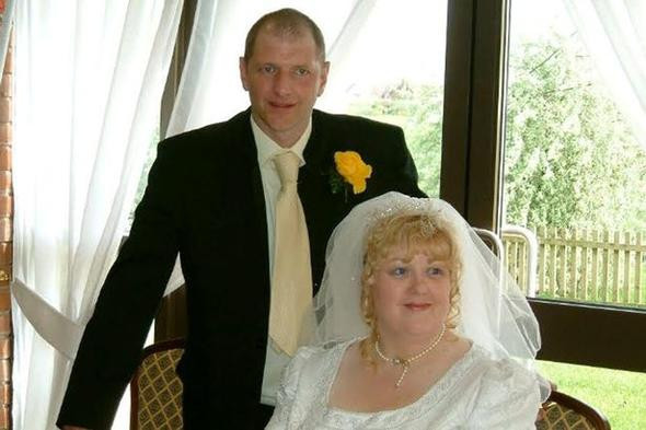 Karısı evdeyken sevgilisini eve aldı - Resim: 3