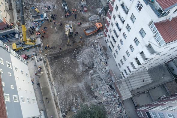 Kartal'da 21 kişinin öldüğü binada çalışmalar sona erdi! - Resim: 1