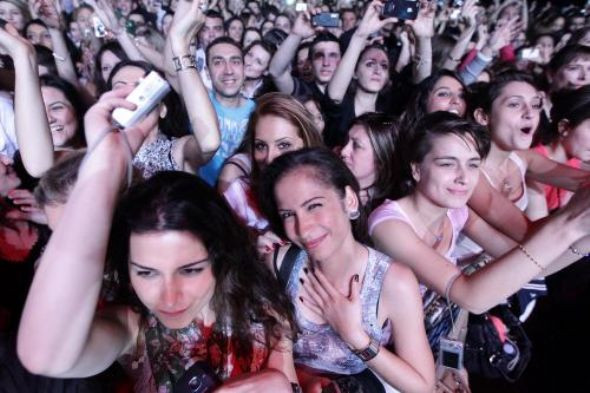 On yıl aradan sonra sevenleri ile buluştu - Resim: 2