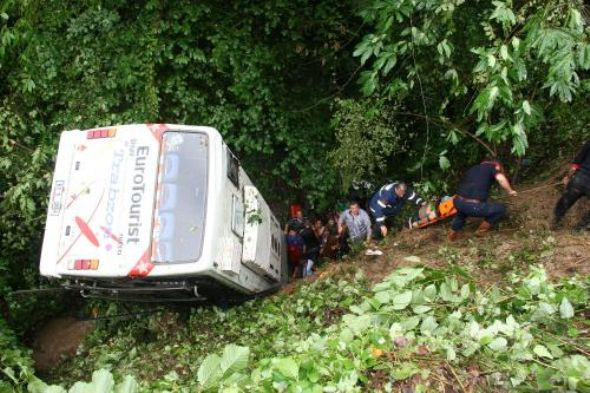 Şoför düğün yerine faciaya sürdü - Resim: 2