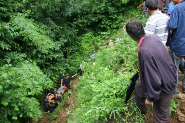 Şoför düğün yerine faciaya sürdü - Resim: 3