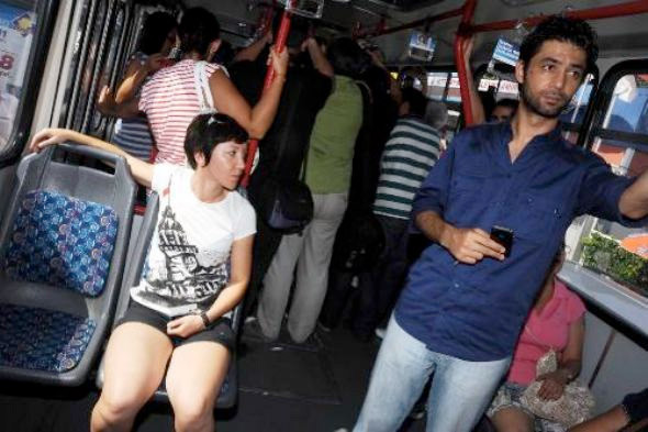 İstanbul'da kısa şortlu eylem - Resim: 3