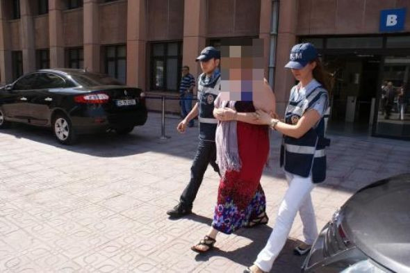 Bunlar onun cinsel organından çıktı - Resim: 2