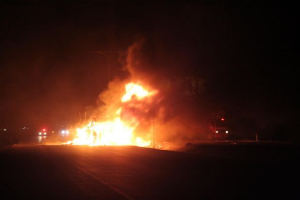 Yol ortasında alev alev yandı - Resim: 1