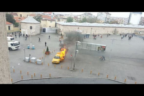 Cezayı yedi taksiyi küle çevirdi - Resim: 1