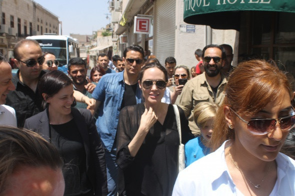 Angelina Jolie Mardin sokaklarında - Resim: 4